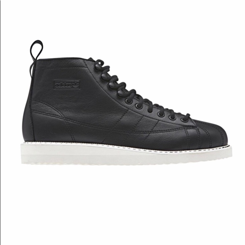 Adidas black superstar leather boot 7.5